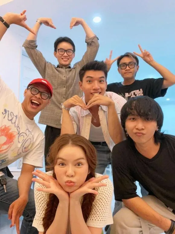 Thực hư tin đồn Lý Nhã Kỳ bí mật hẹn hò nam rapper kém 17 tuổi