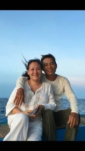 Dân tình phát 'sốt' trước bức ảnh soi cận nhan sắc của cặp thân sinh Hoa hậu Mai Phương