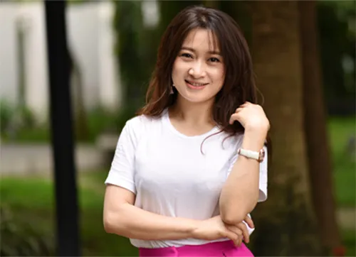 Cuộc sống kín tiếng xa rời ánh hào quang của Thu Nga sau khi Phía trước là bầu trời khuynh đảo màn ảnh nhỏ