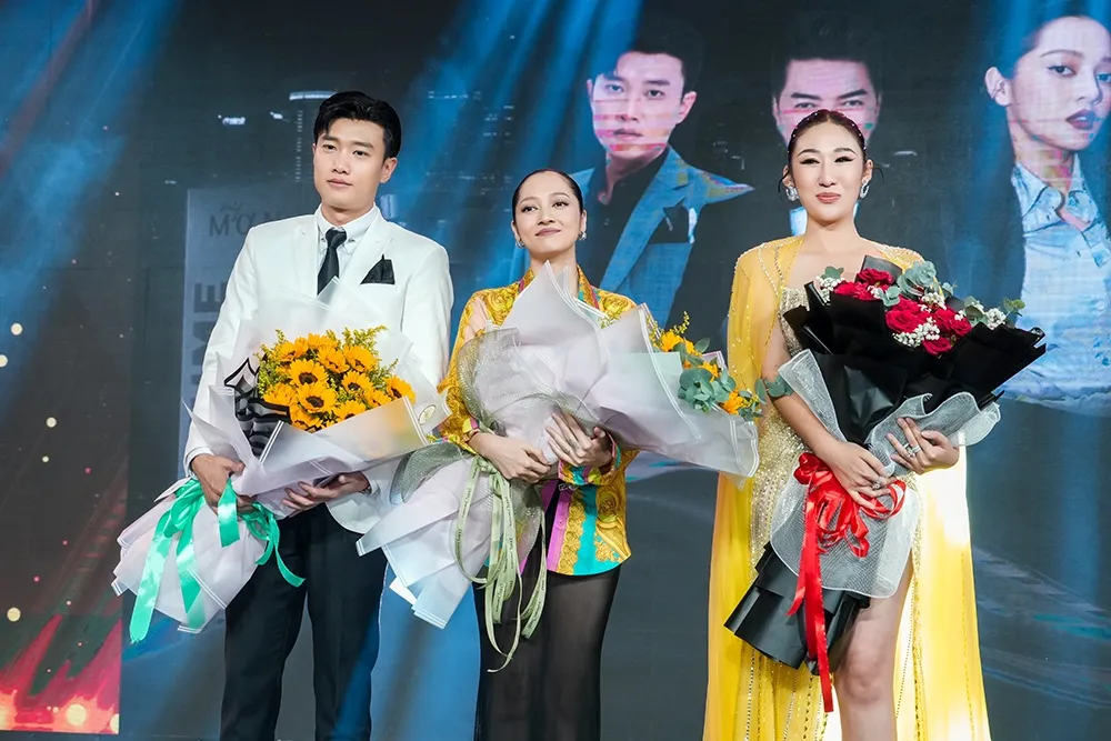 Diện đồ như 'bà thím' tại sự kiện, Bảo Anh khiến dân tình 'ngán tận cổ'