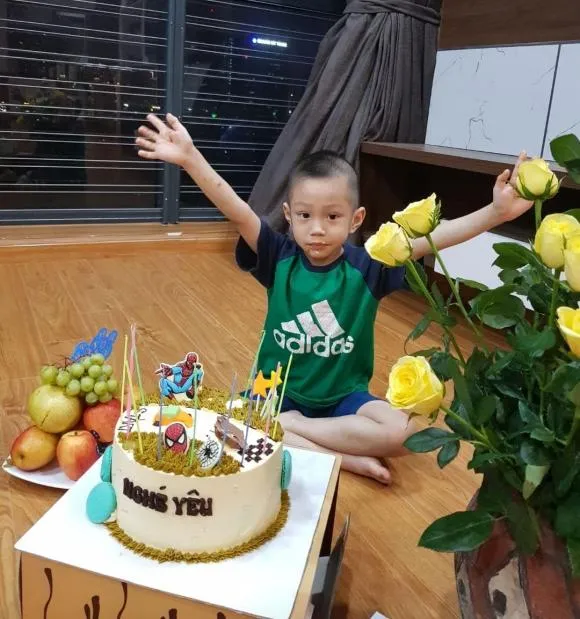 'Ông cậu dấm dớ' Bá Anh trong Thương ngày nắng về hiếm hoi khoe hình ảnh quý tử