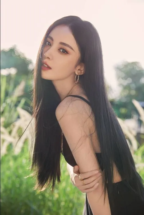 Từ Khai Sính nói gì về ồn ào 'bắt cá hai tay' gây chấn động Cbiz?