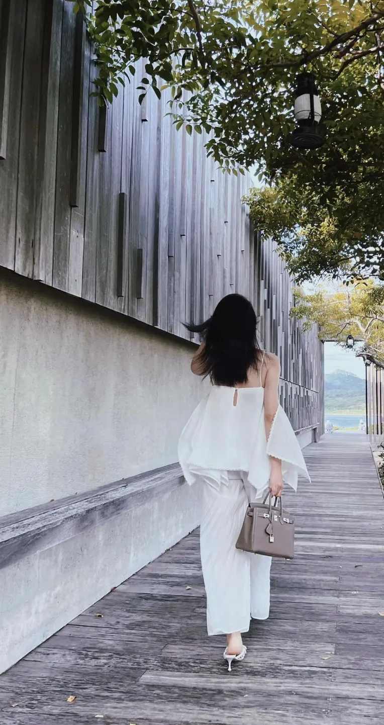 Màn 'lột xác' chóng mặt của Phương Oanh sau 1 năm vắng bóng trên màn ảnh