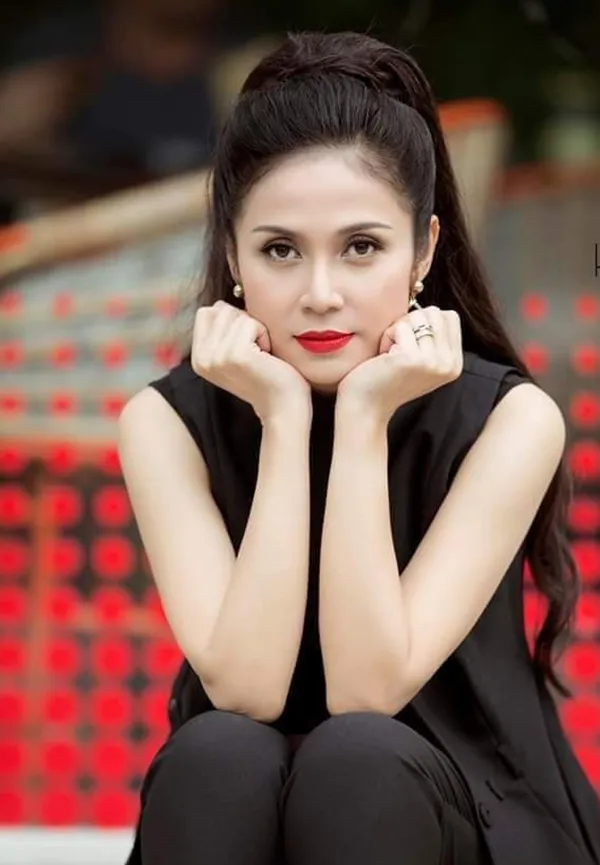 'Người đẹp Tây Đô' Việt Trinh và hố đen thị phi bủa vây dù đã tuyên bố 'giải nghệ'