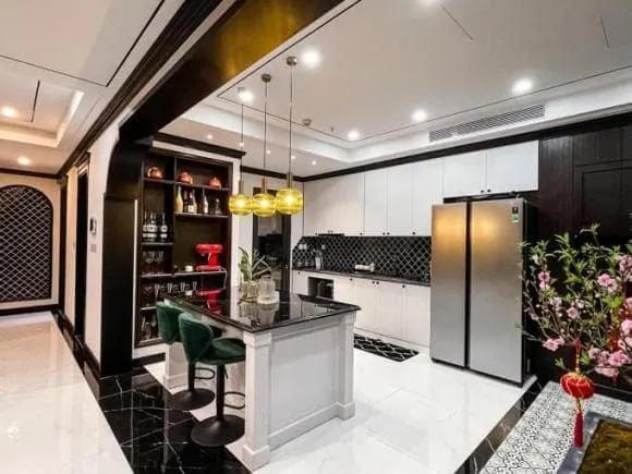 Sửng sốt với độ giàu có của 'Quỳnh búp bê' Phương Oanh sau 10 năm dấn thân vào phim ảnh