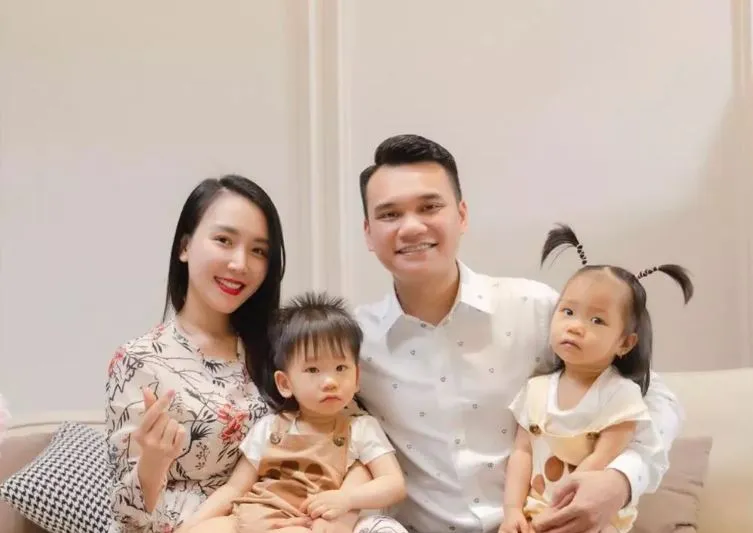 Vợ Khắc Việt truy tìm gái lạ giữa đêm và động thái cực gắt gây chú ý 