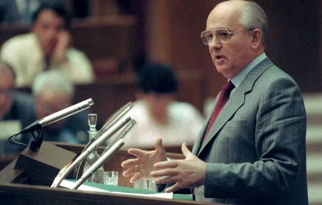 NÓNG: Cựu lãnh đạo Liên Xô Mikhail Gorbachev qua đời ở tuổi 91