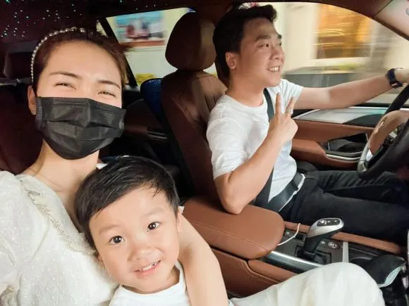 Hòa Minzy bất ngờ xác nhận tình cũ đã có người mới sau ồn ào 