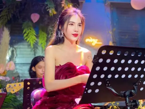 Nathan Lee 'vỗ thẳng mặt' Thủy Tiên khi ca khúc bản quyền của mình bị 'dùng chùa'