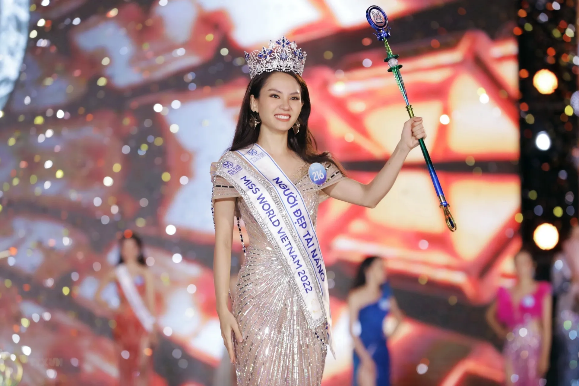 Hoa hậu Mai Phương khiến dân tình ngỡ ngàng với pha 'tự hủy nhan sắc' 