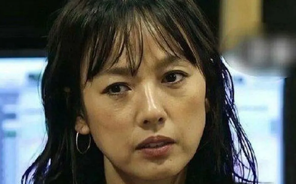 Lee Hyori khiến nhiều người tá hỏa với diện mạo xuống sắc