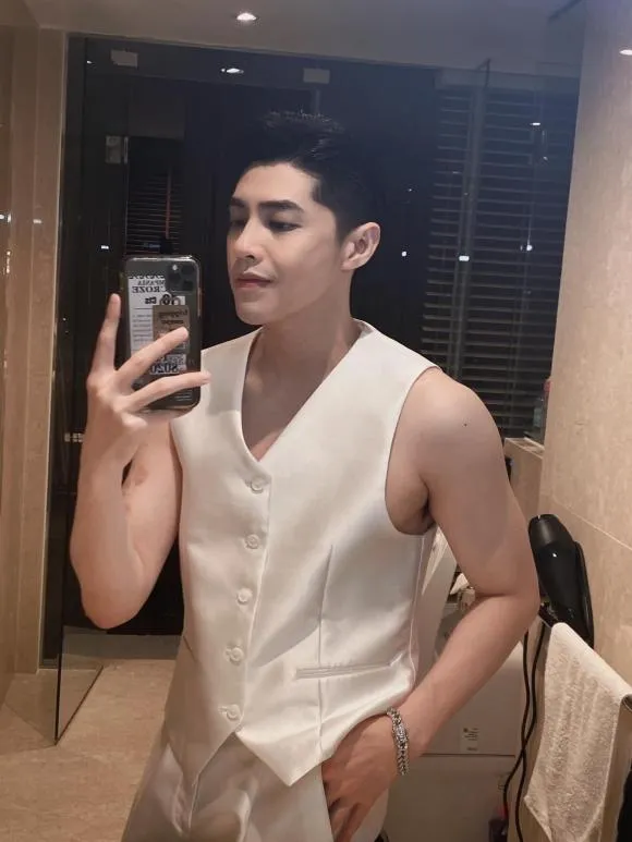 Noo Phước Thịnh lọt TOP 100 gương mặt đẹp nhất thế giới, phản ứng phụ huynh khiến CDM cười ‘té ghế’