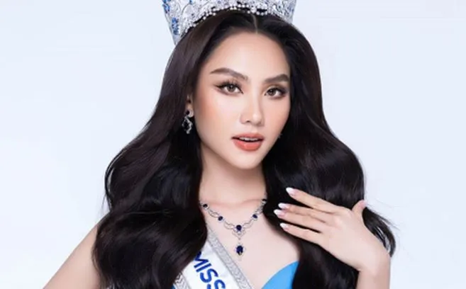 Nàng hậu duy nhất trong lịch sử quyết bán vương miện chỉ sau 1 tháng đăng quang