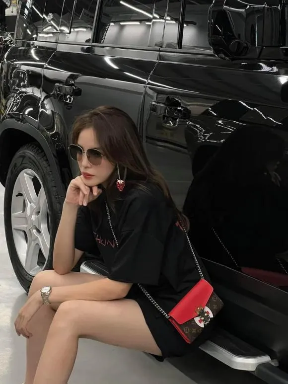 Kỳ Duyên khoe ảnh cực tình bên Minh Triệu, nhan sắc gây chú ý 