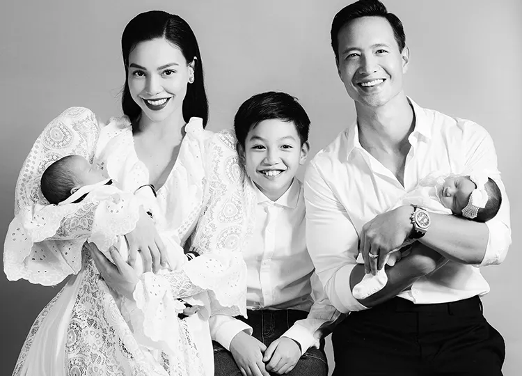 Hồ Ngọc Hà qua ống kính chụp vội của 'team qua đường', sắc vóc thật gây ngỡ ngàng 