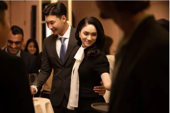 Hương Giang vừa mới tung MV Em Buông, nghe giọng hát dân tình chỉ muốn 'buông hẳn'