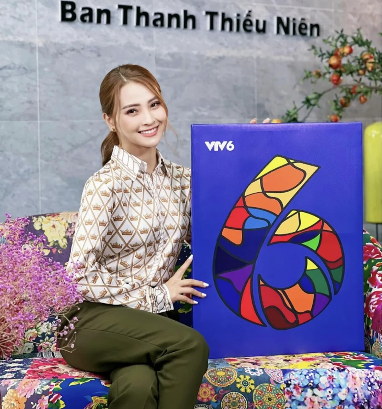 Dàn MC và BTV ngậm ngùi nói lời chia tay VTV6 sau 15 năm gắn bó