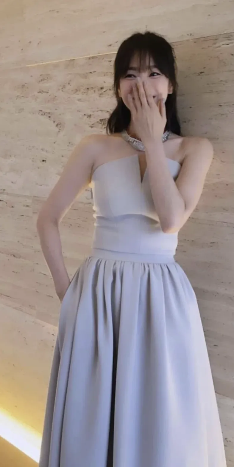 Song Hye Kyo diện vòng cổ triệu đô nhưng nhan sắc thách thức cam thường mới gây chú ý