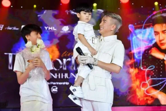 Đàm Vĩnh Hưng khiến dân tình 'ngã ngửa' khi bất ngờ tiết lộ danh tính con trai ruột 
