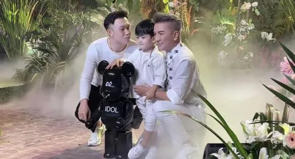 Đàm Vĩnh Hưng thành lập quỹ từ thiện cho quý tử 