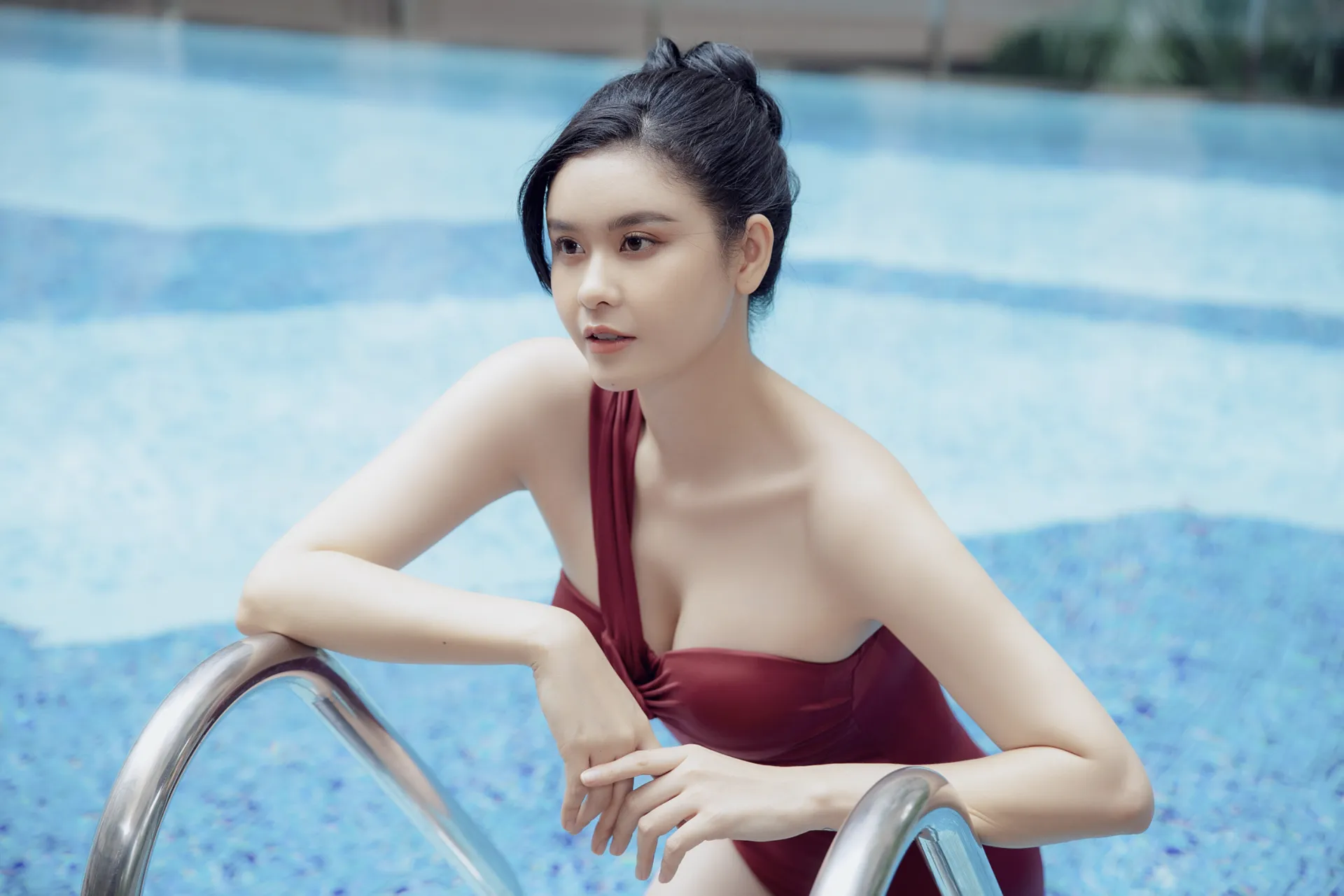 Trương Quỳnh Anh hiện ra sau sau 2 năm ẩn tích chữa bệnh tuyến giáp?