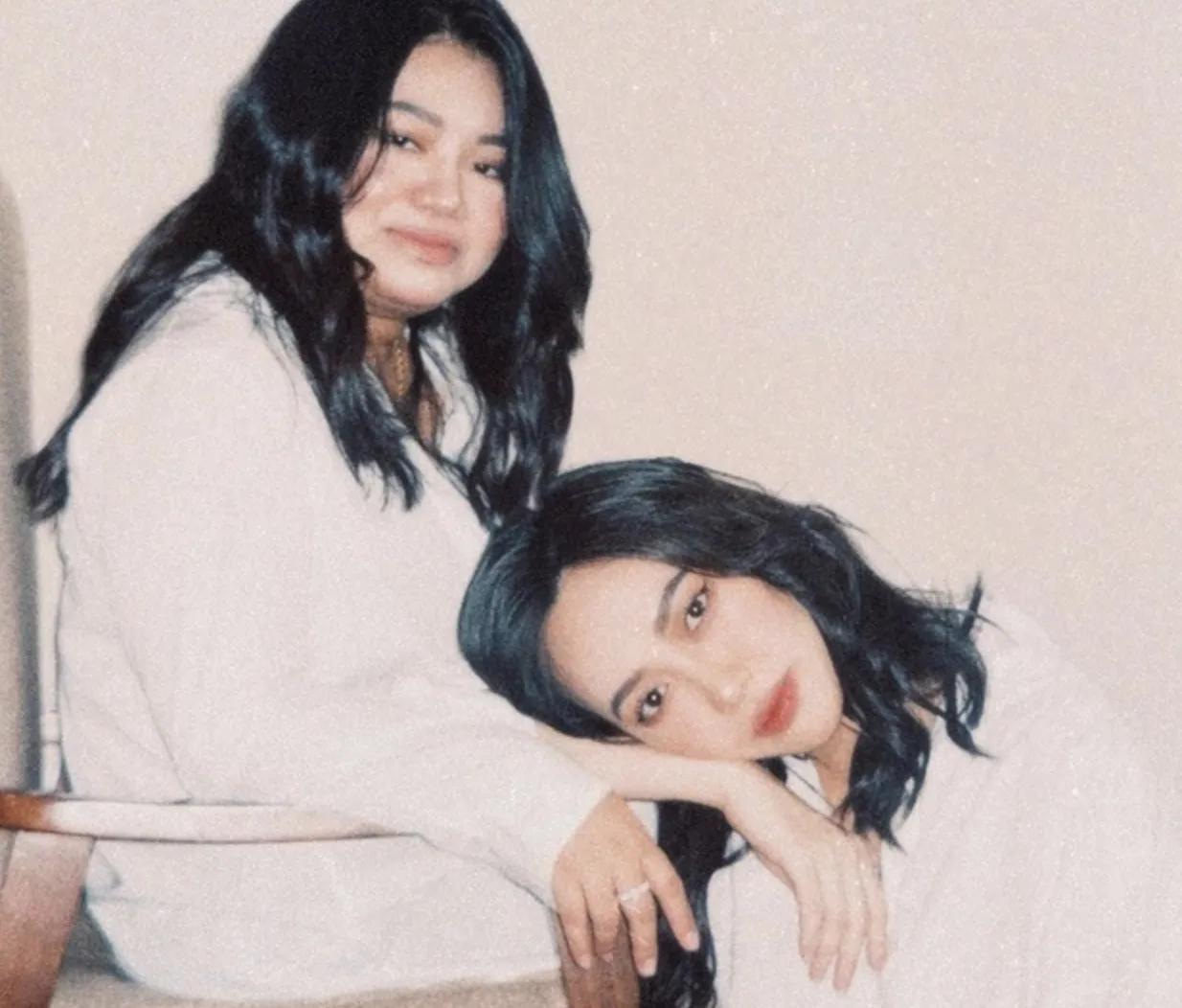 Lộ diện 'bóng hồng' đặc biệt trong cuộc đời của Diệu Nhi trước thềm đám cưới với Anh Tú