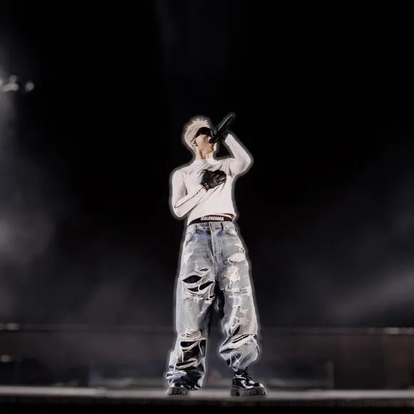 Cùng 'bóc giá' set đồ của Sơn Tùng trong lần tái xuất mới đây