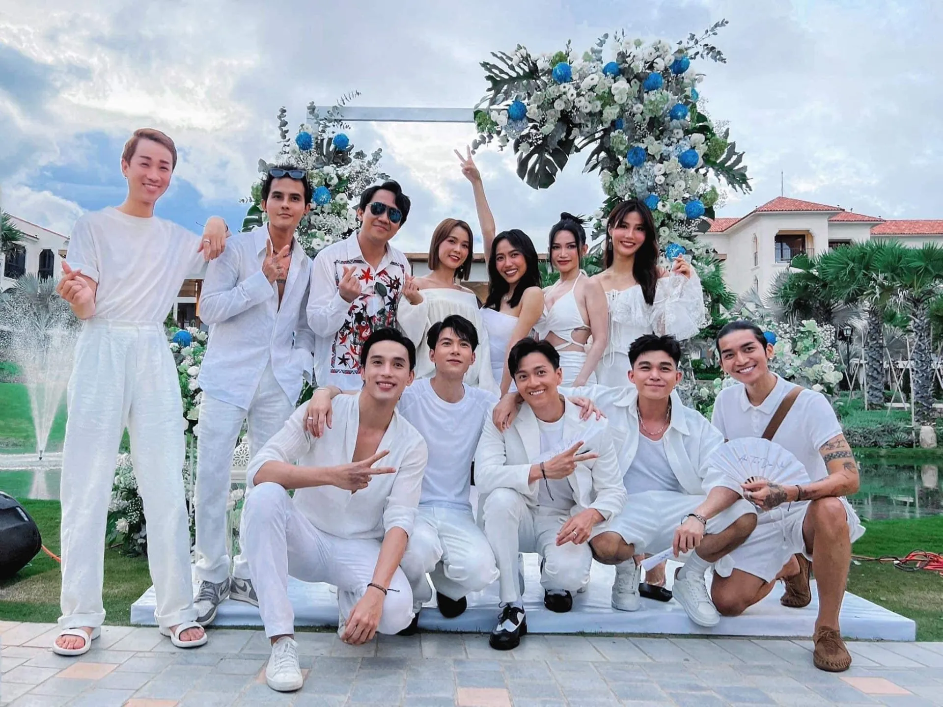 Dân tình xôn xao với đoạn clip Diệu Nhi nhắc Anh Tú 'cho con ngủ' khi đang tiệc tùng 