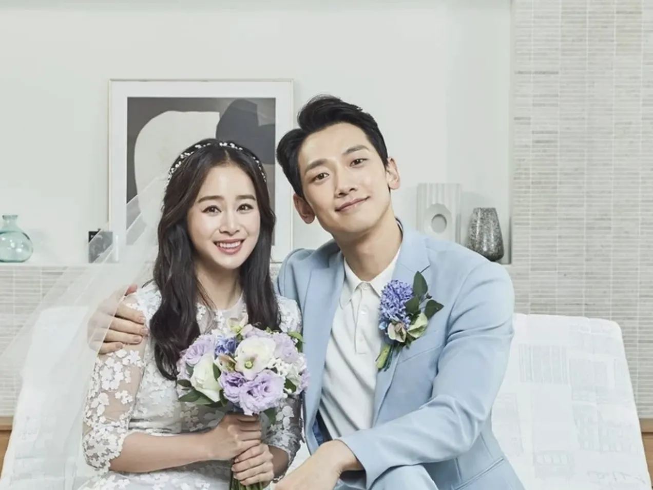 Kim Tae Hee lần đầu lộ diện sau tin đồn Bi Rain ngoại tình, nhan sắc gây xôn xao