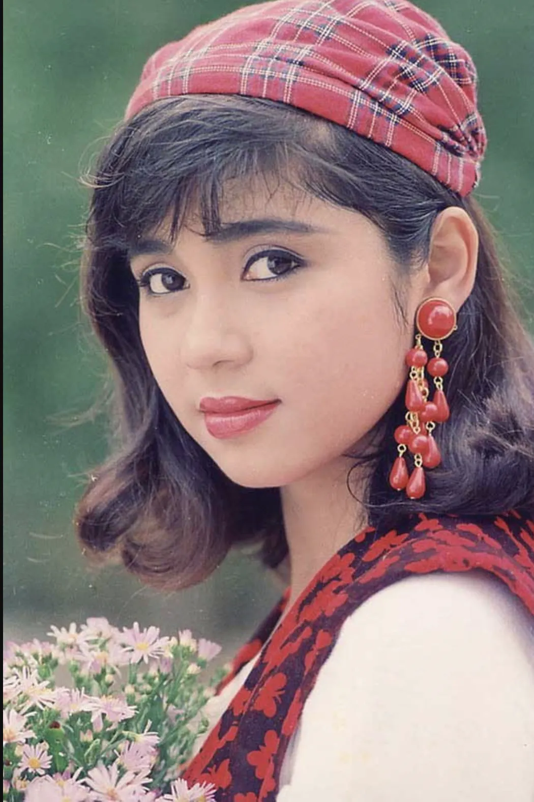 Việt Trinh và những lần đáp trả khi bị chê 'hết thời', 'cưa sừng làm nghé'