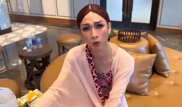 Diệu Nhi và Anh Tú bị đàn em thân thiết tố 'vụ lợi' vì điều siêu lầy lội này