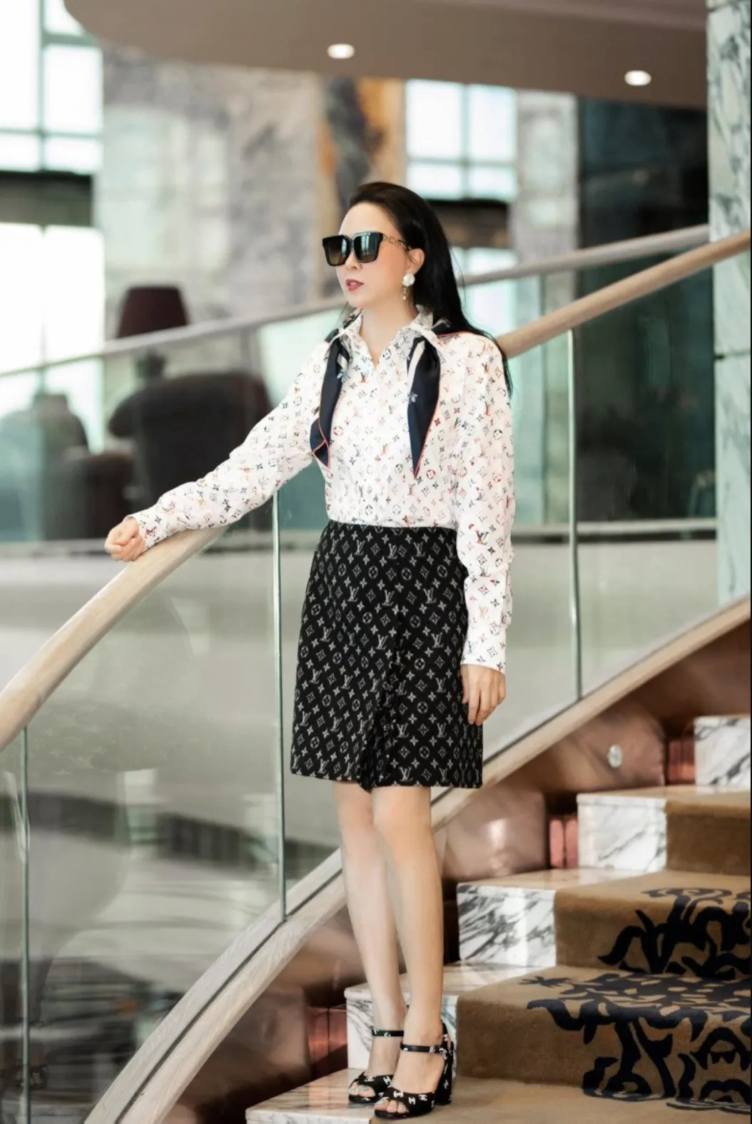 Phượng Chanel rũ bỏ lời nguyền 'phá giá đồ hiệu', chiếm spotlight với màn lên đồ cực sành điệu