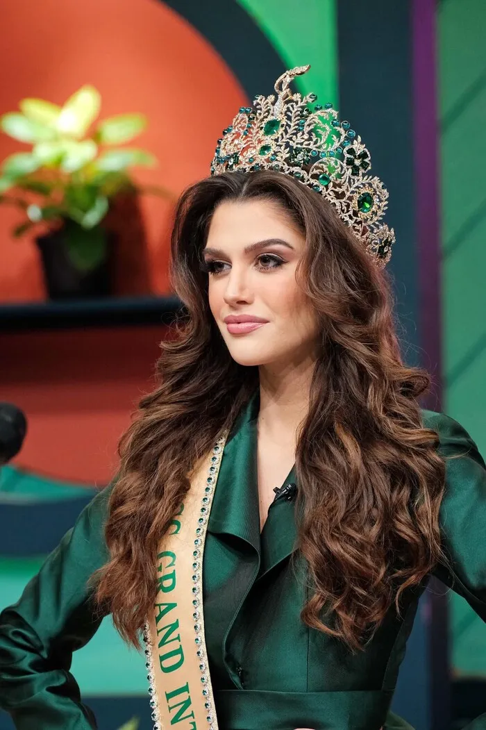 Nhận về nhiều 'trái đắng' dù đăng quang Miss Grand, người đẹp Brazil cực khôn khéo ở điểm này!