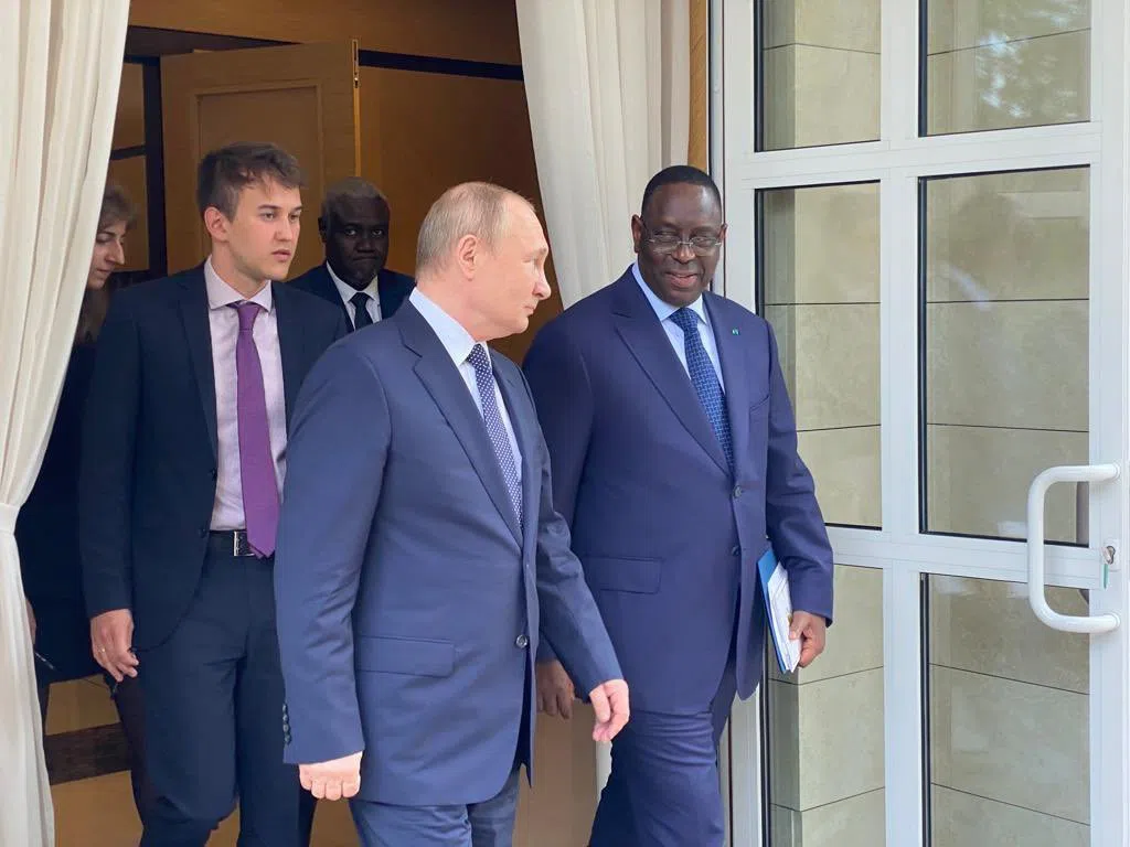 Tổng thống Nga Putin gặp gỡ các lãnh đạo châu Phi bàn về vấn đề lương thực.