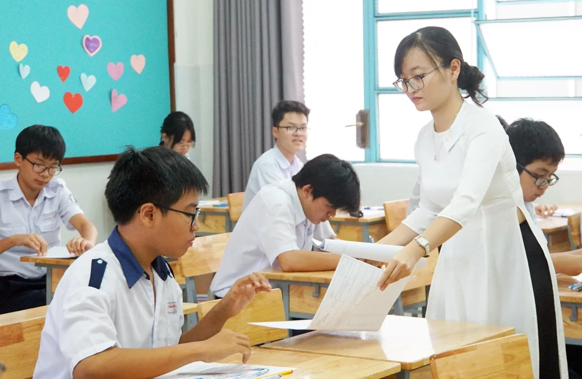 Đáp án đề thi môn Toán kỳ thi tuyển sinh lớp 10 tỉnh Nam Định năm 2022