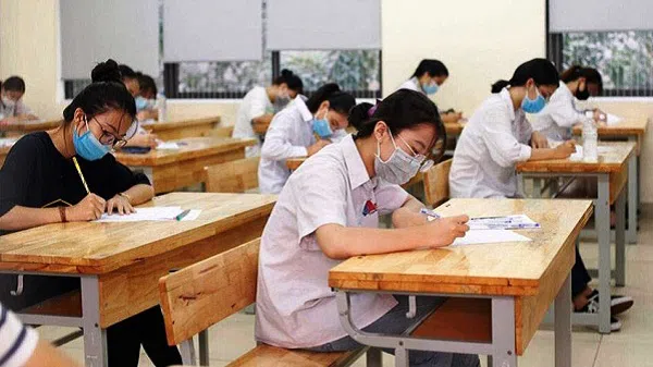 Thi tốt nghiệp THPT 2022: Xuất hiện điểm 9,5 môn Văn những cũng có thí sinh bị điểm liệt vì viết 5 từ