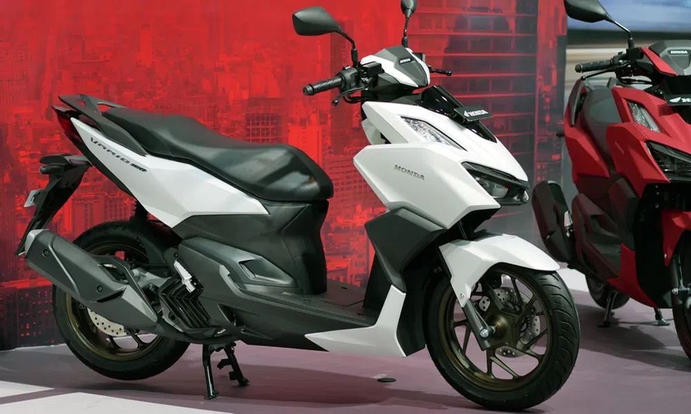 Honda Vario 160 tiếp tục lao dốc không phanh, đè nặng áp lực cho Honda Air Blade