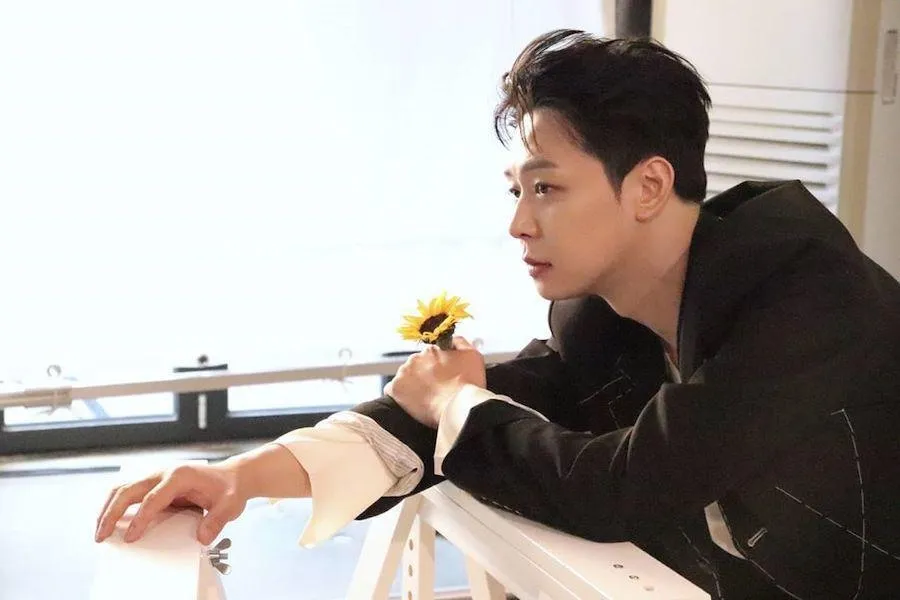 'Hoàng tử gác mái' Park Yoo Chun khó cứu vớt sự nghiệp sau bê bối đời tư!