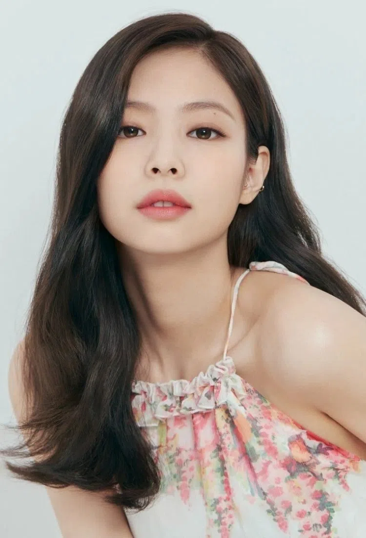 Mở đầu năm tam tai, Jennie (BlackPink) khốn đốn khi bị phát tán ảnh nhạy cảm trong điện thoại