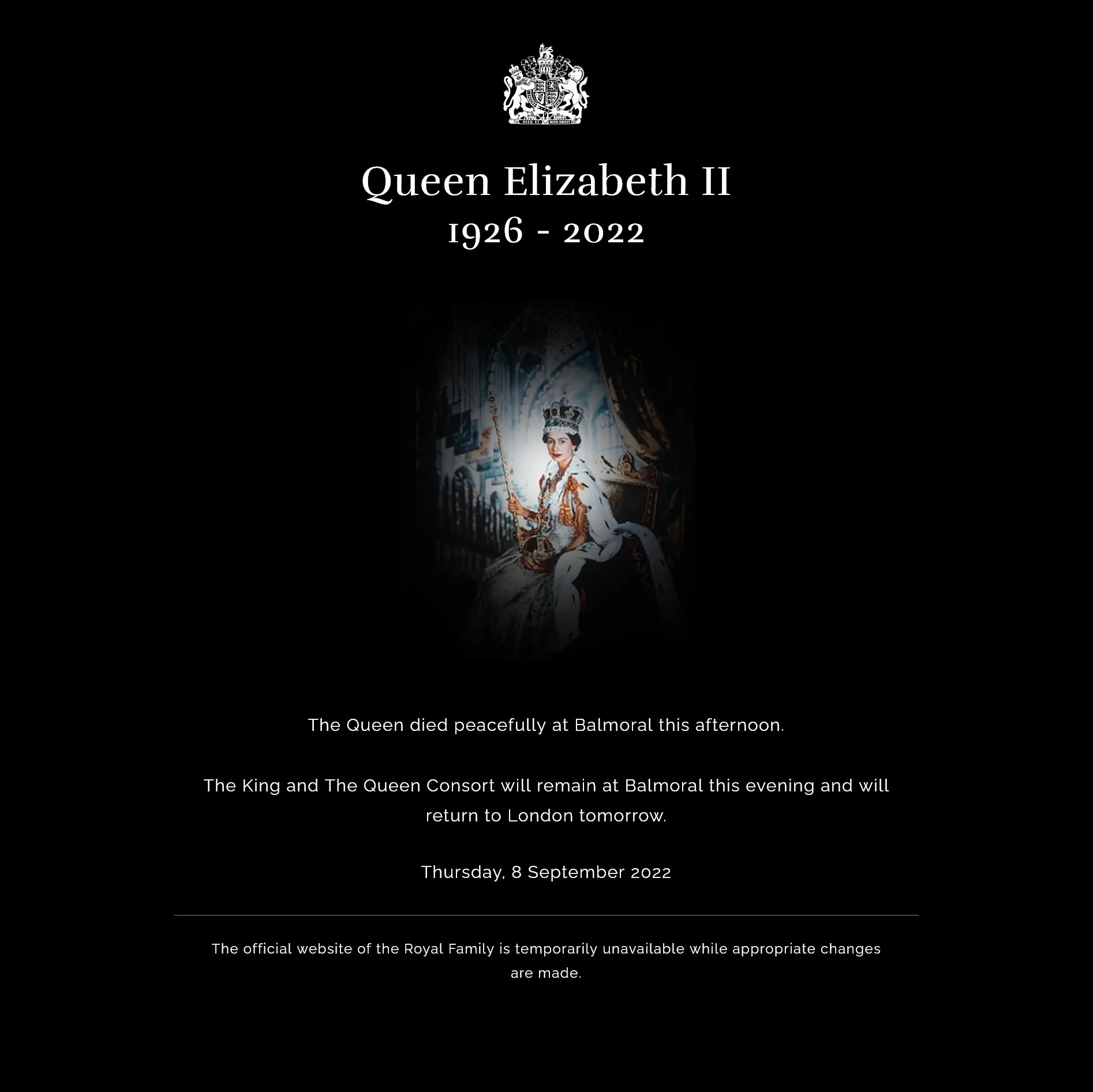 Ly kỳ chưa từng có trong lịch sử: Nữ hoàng Elizabeth II băng hà, dinh thự xuất hiện hiện tượng lạ khiến toàn dân bàng hoàng