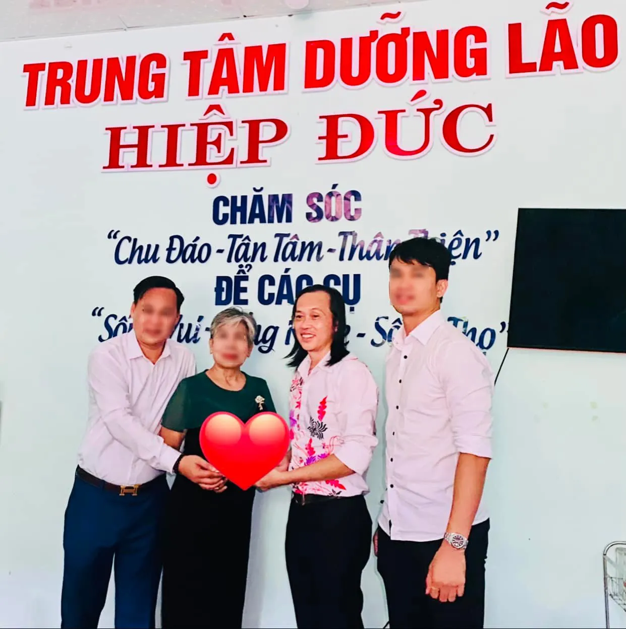 Từ Hoài Linh đến Thủy Tiên: Khi khát khao lan tỏa sự tử tế 'đánh bại' tai tiếng!