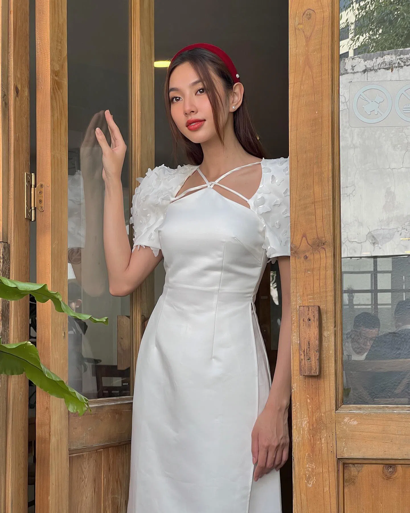 Hoa hậu Thùy Tiên 'vượt mặt' Sơn Tùng trong năm 2022, độ hot chỉ xếp sau 2 sao nam này
