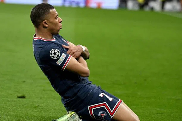 Lộ chi tiết cho thấy Mbappe vẫn chưa thể thoát khỏi mác ‘tài năng trẻ’ 183970