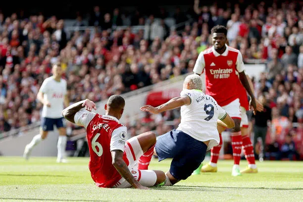 Xé lưới Arsenal, Kane đi vào lịch sử Ngoại hạng Anh với thành tích vô tiền khoáng hậu 195734