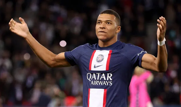 Phản ứng bất ngờ, Real cho Mbappe biết thế nào là 'có không giữ mất đừng tìm'  201527