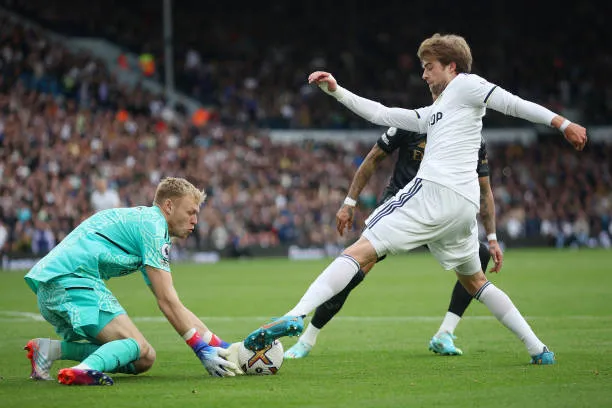 Trực tiếp Arsenal 1-0 Leeds: Bamford đá hỏng phạt đền 203670