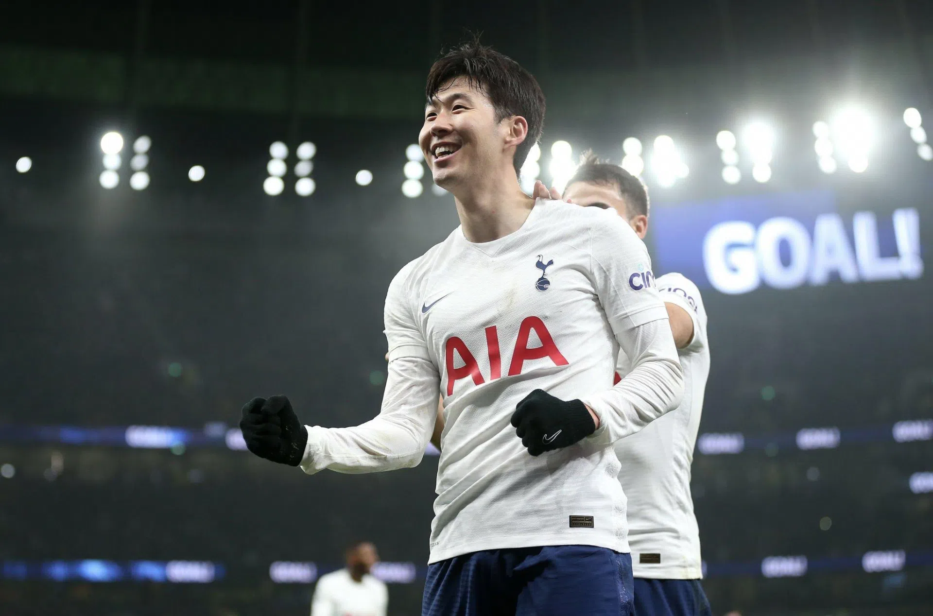 Phong độ tệ hại, Son Heung-min vẫn được 'nâng niu' tại Tottenham 188648