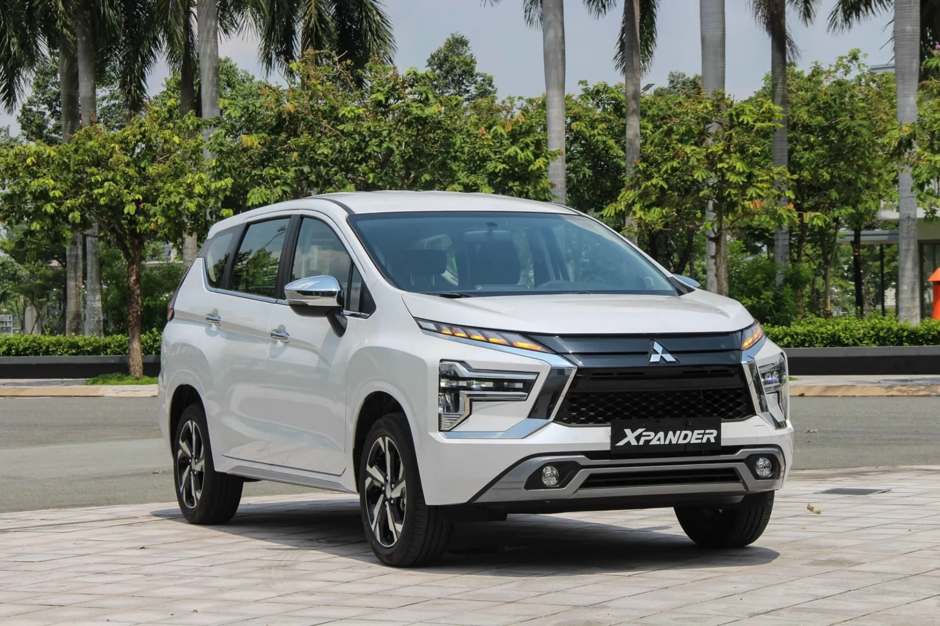 Mitsubishi-Xpander-2022-14