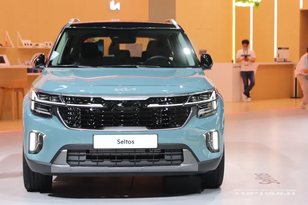 kia-seltos-2023-4