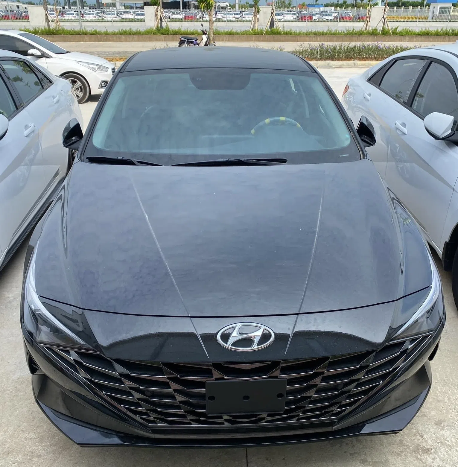 hyundai-elantra-2023-10